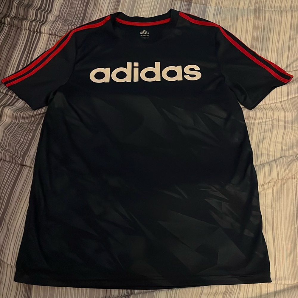 Adidas sports Tee
